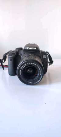 Canon D700 - aparat fotograficzny - lustrzanka