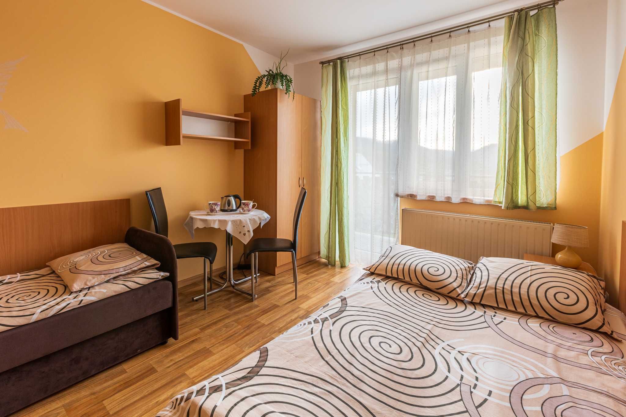 Pokoje z łazienkami blisko na narty i na spacery do centrum szyszunia