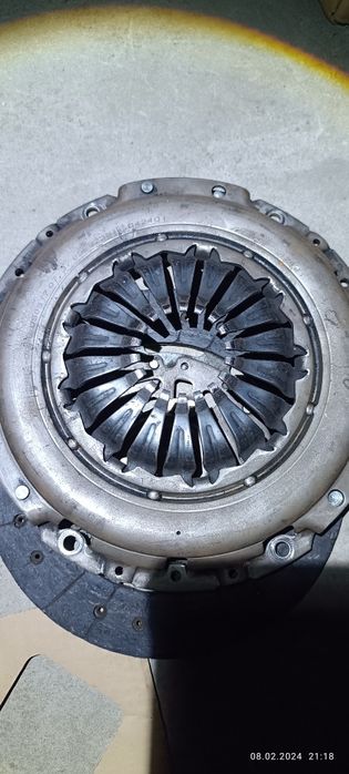 Продам комплект сцепление на Volvo v50 d 1,6 D2 2011 года
