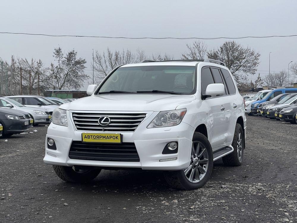 Lexus LX570 2011 офіційний