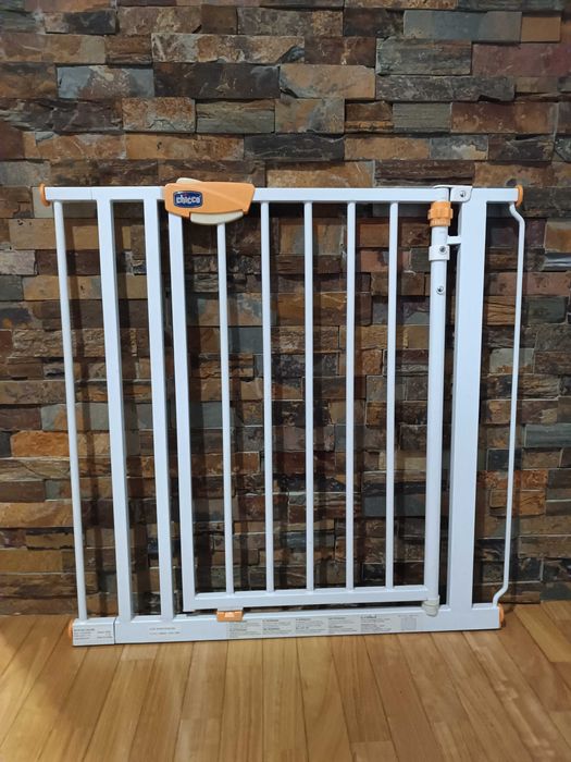 Portão de segurança (baby gate) da marca Chicco