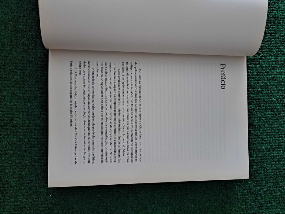 Entre a Cruz e o Dragão - A. M. Martins do Vale