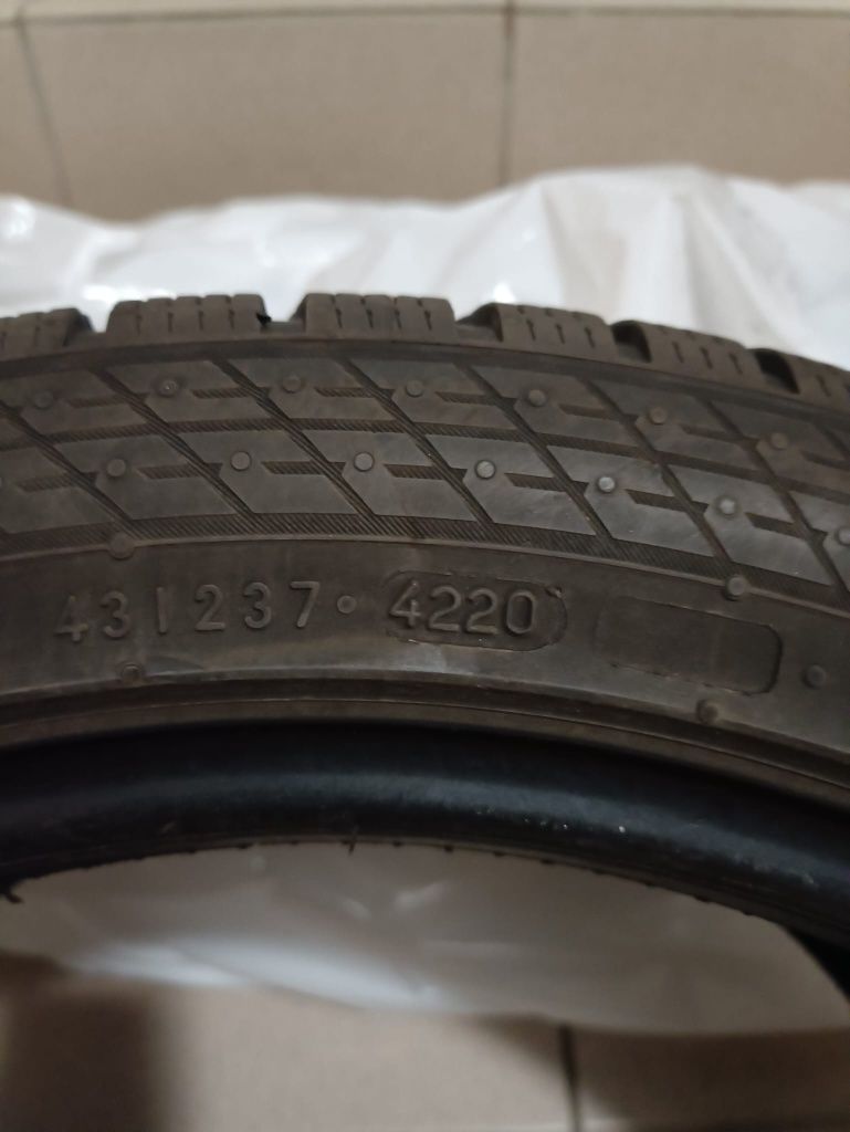 Komplet zimowych opon 4 szt. Nokian WR Snowproof P 225/45 R17 94 V XL