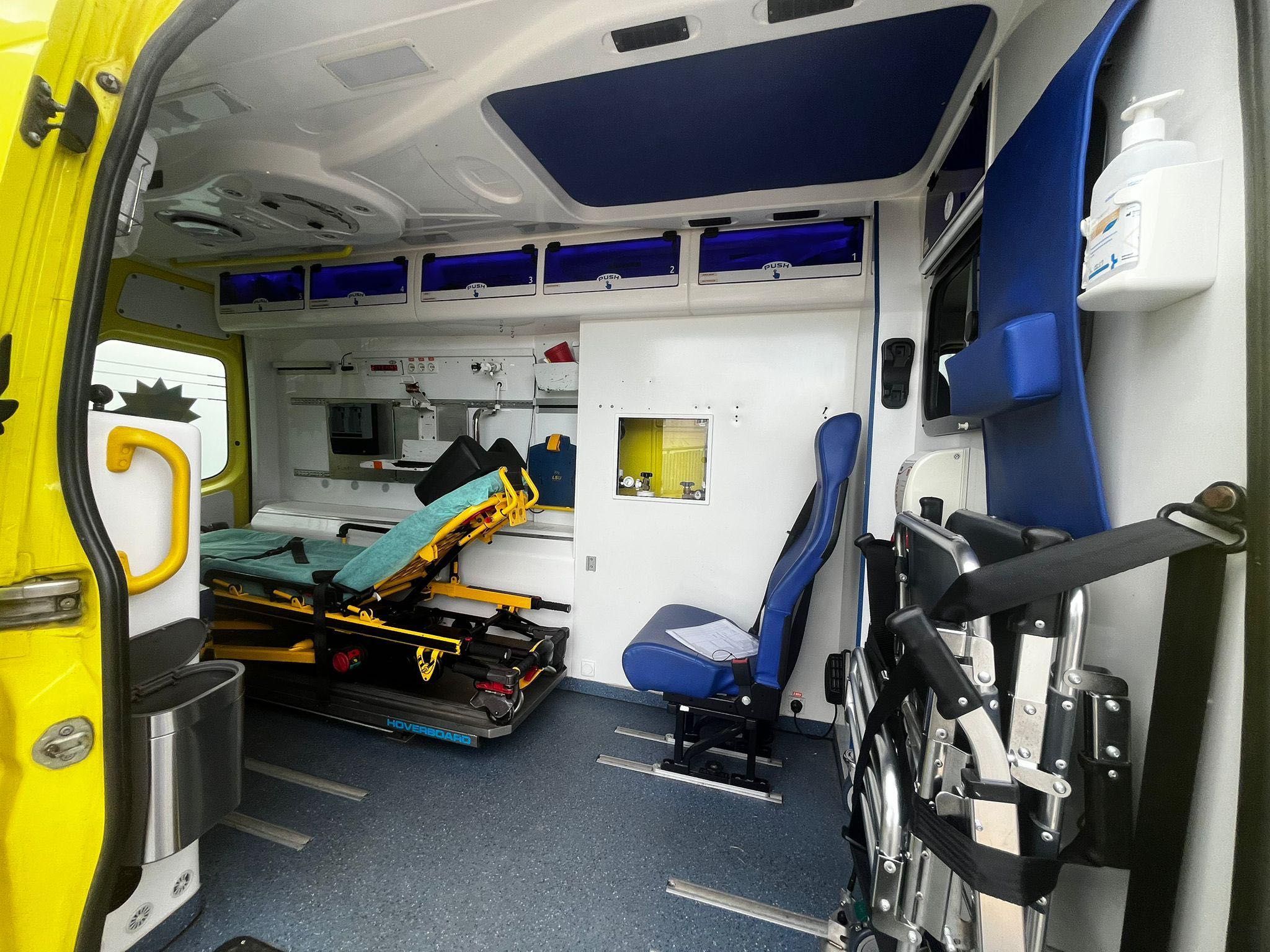 Mercedes Ambulans Karetka 2014 automat