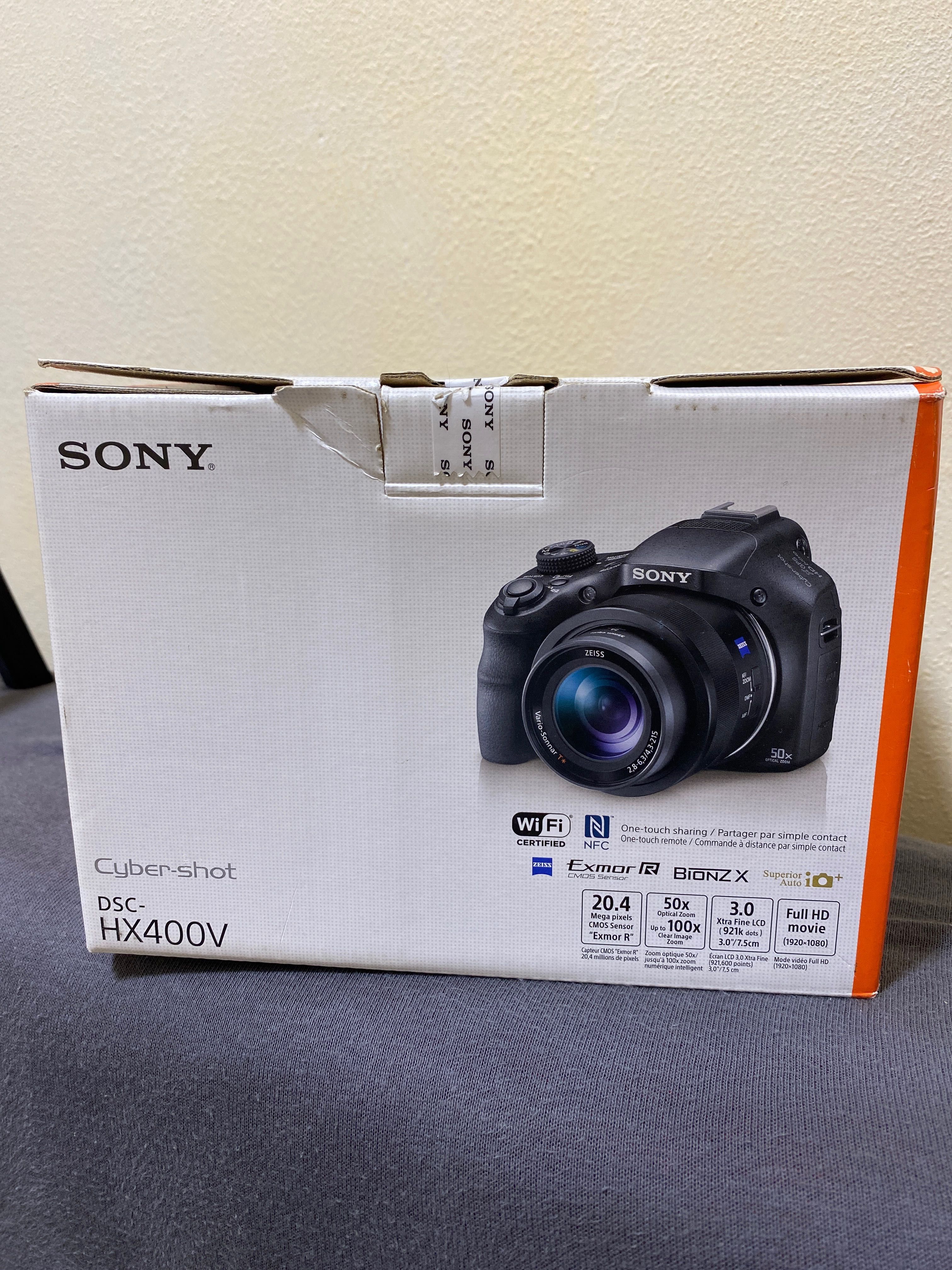 Камера  Sony HX400V с 50-кратним оптичним зумом