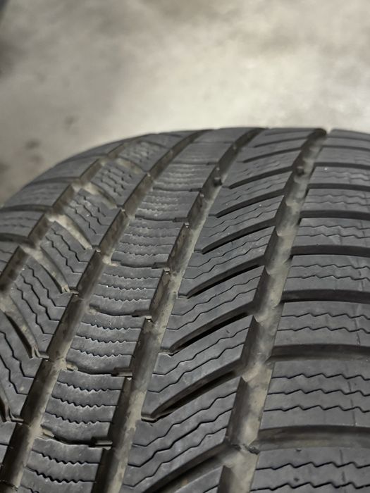 Pneu Continental 245 45 R18