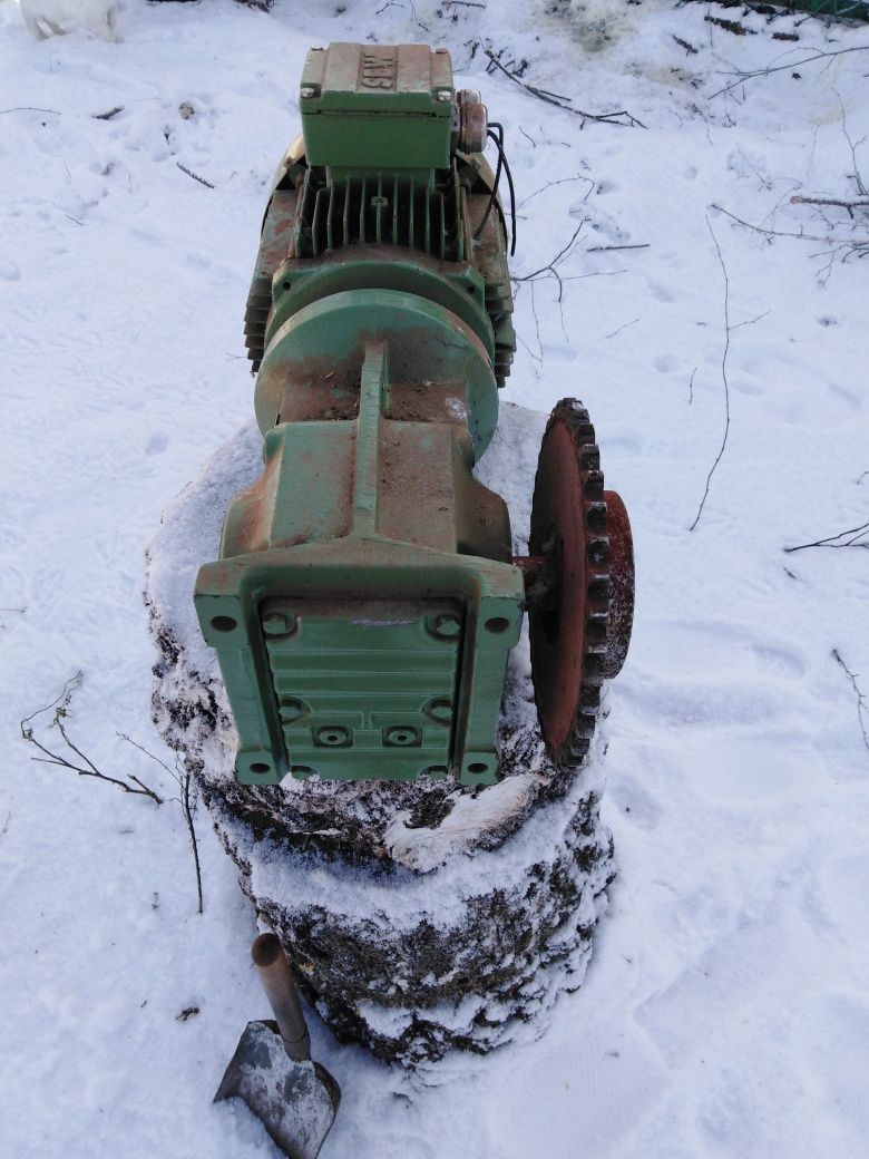 Silnik elektryczny 1,5Kw z przekładnią