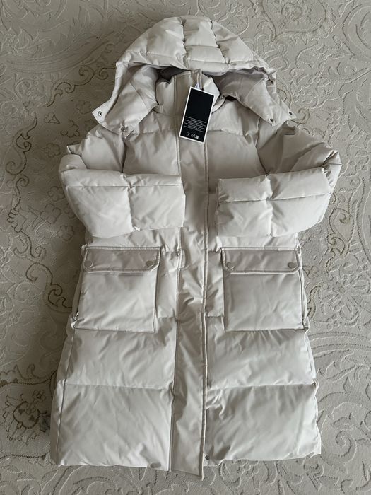 Пуховик Guess білий