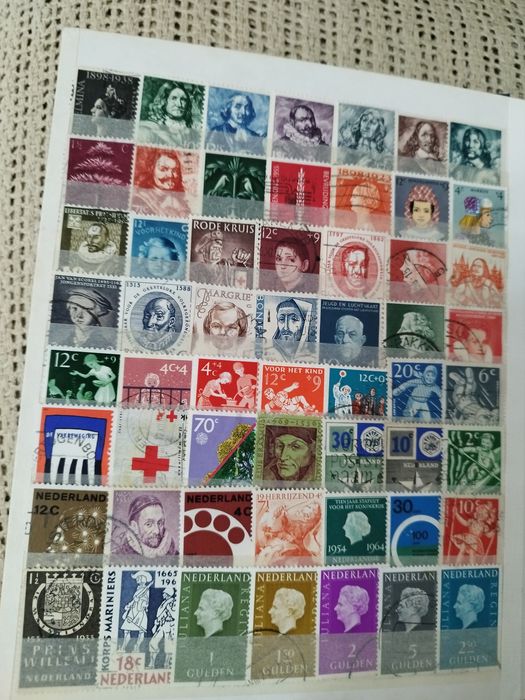 Classificador com 340 selos diferentes Holanda