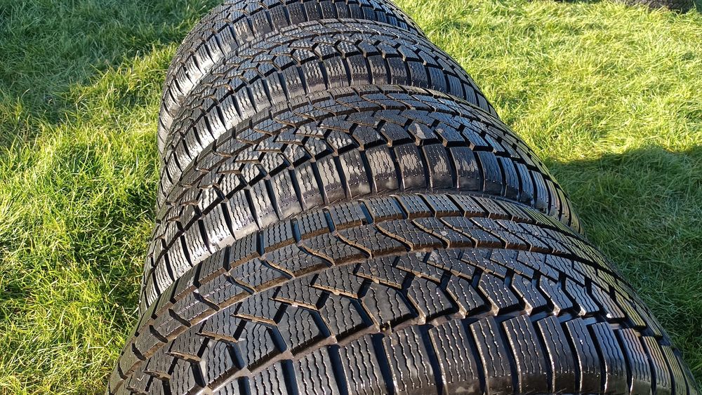 Opony 2024r.  225/55/16