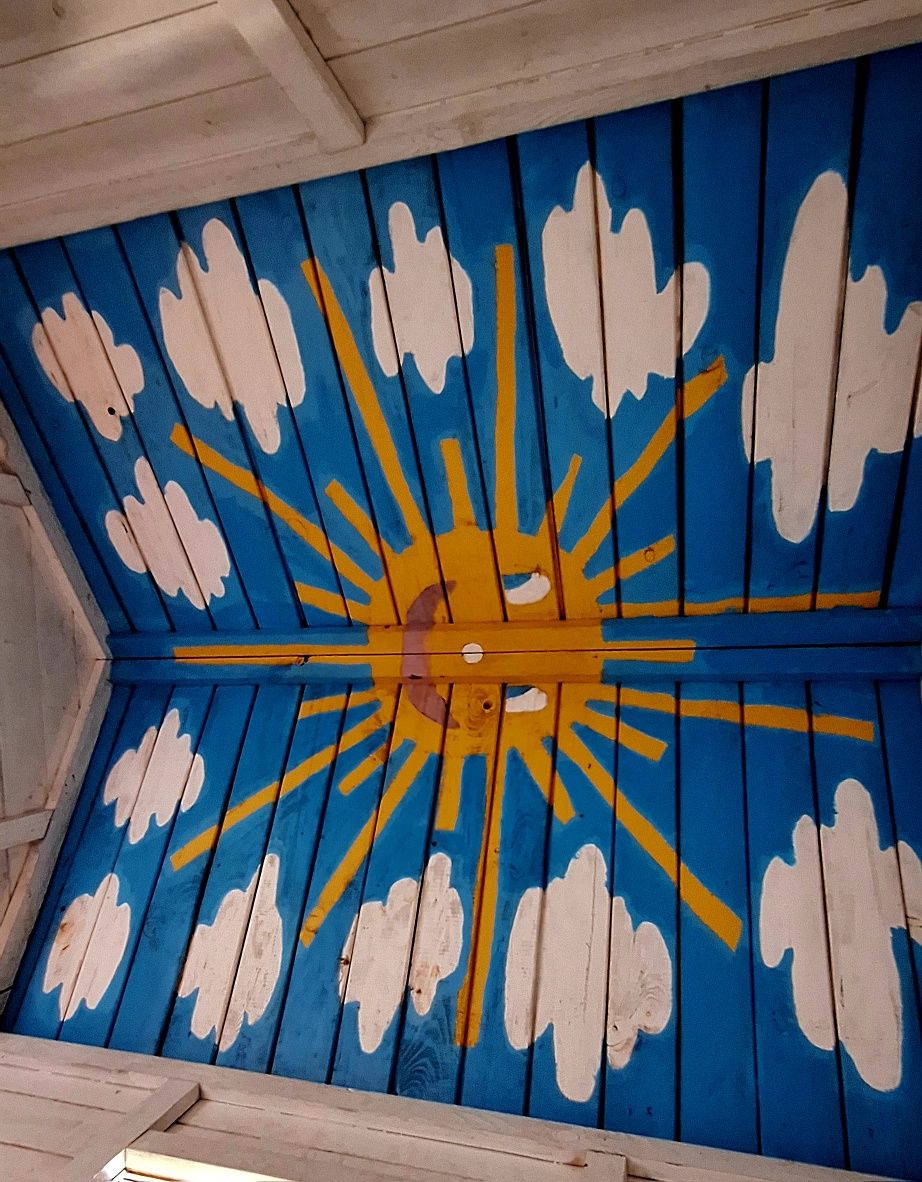 Domek drewniany dla dzieci ze ślizgiem, piaskownicą, schowkiem