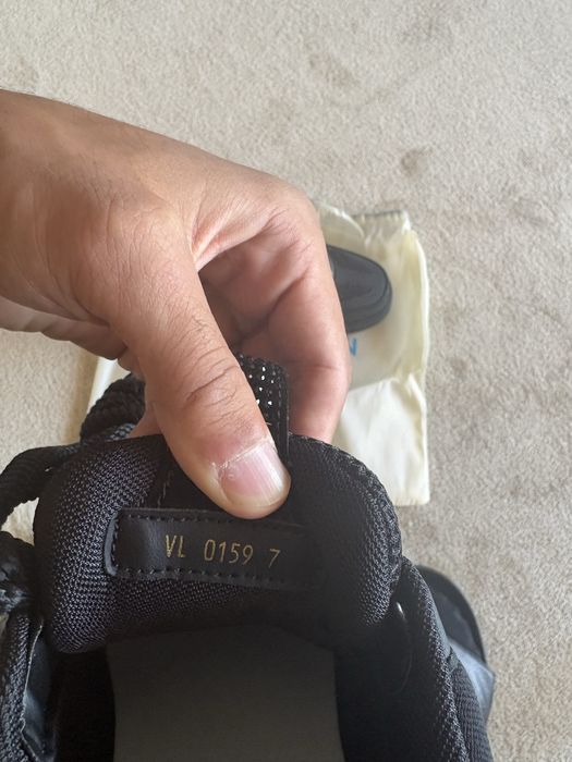 Louis vuitton skate swarovski