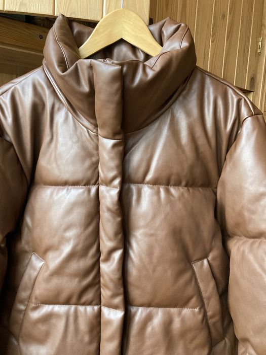 Жіноча куртка пуховик Levis