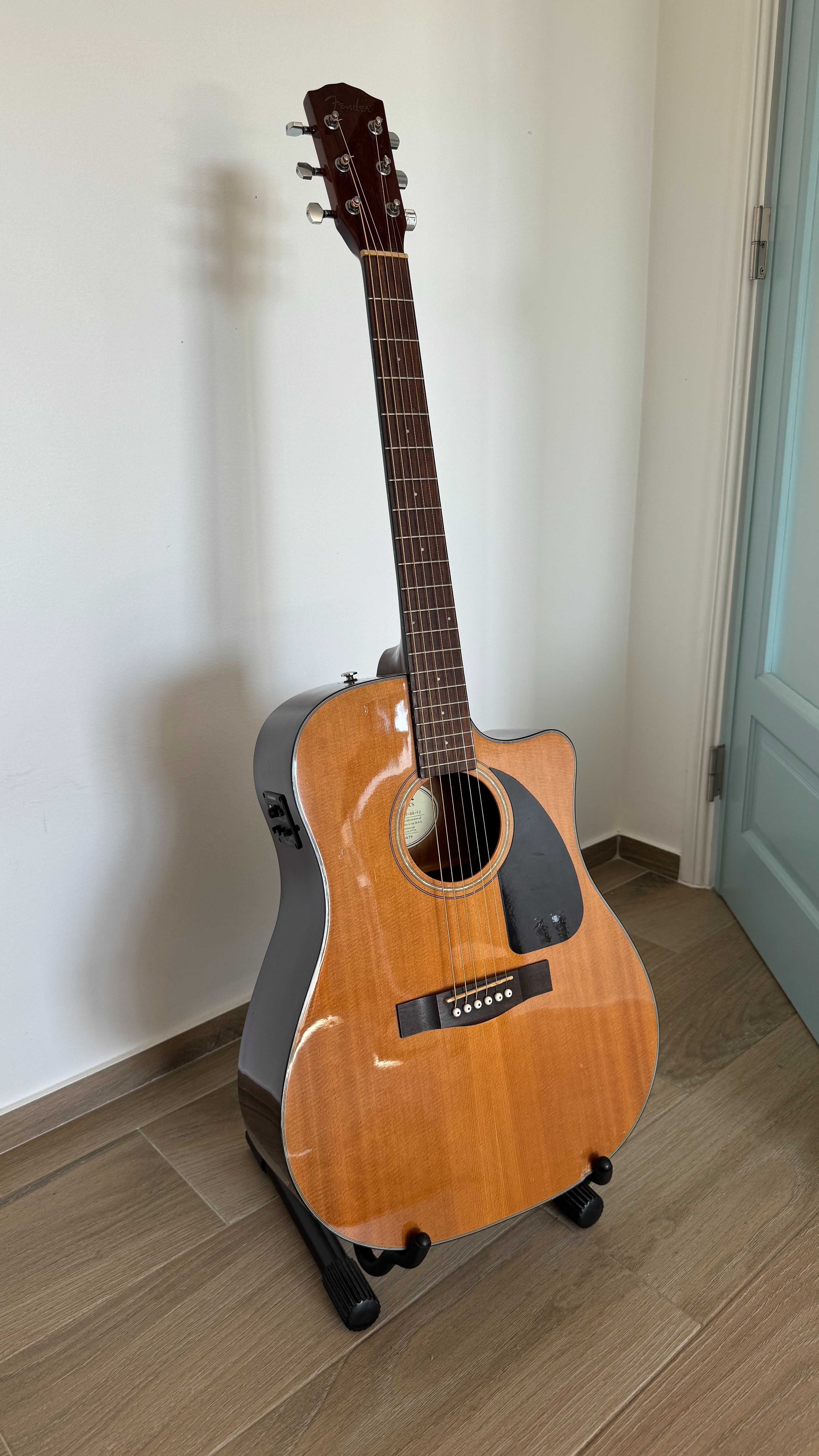 Fender ACOUSTICS CD-60CE NAT-DS-V2 (inclui hardcase)