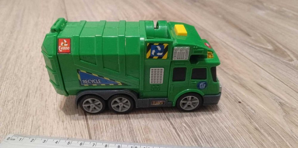 PAKA zestaw pojazdy duże resoraki radiowóz śmieciarka