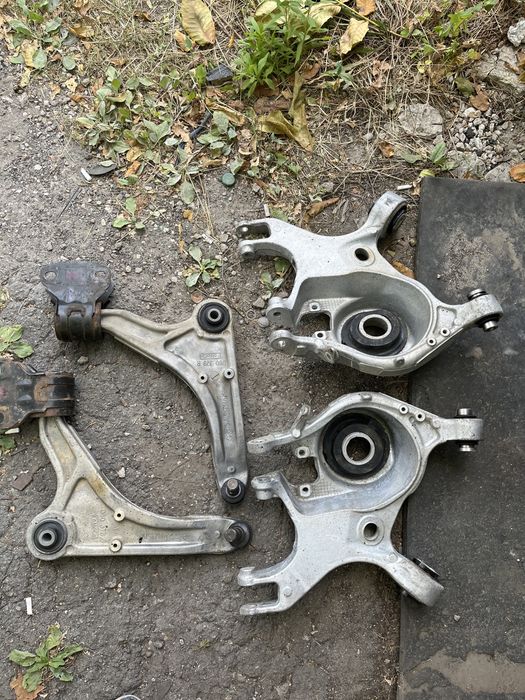 Рычаг цапфа Ford Fusion MK5 Форд Фьюжн МК5 Ford Edge Форд Едж