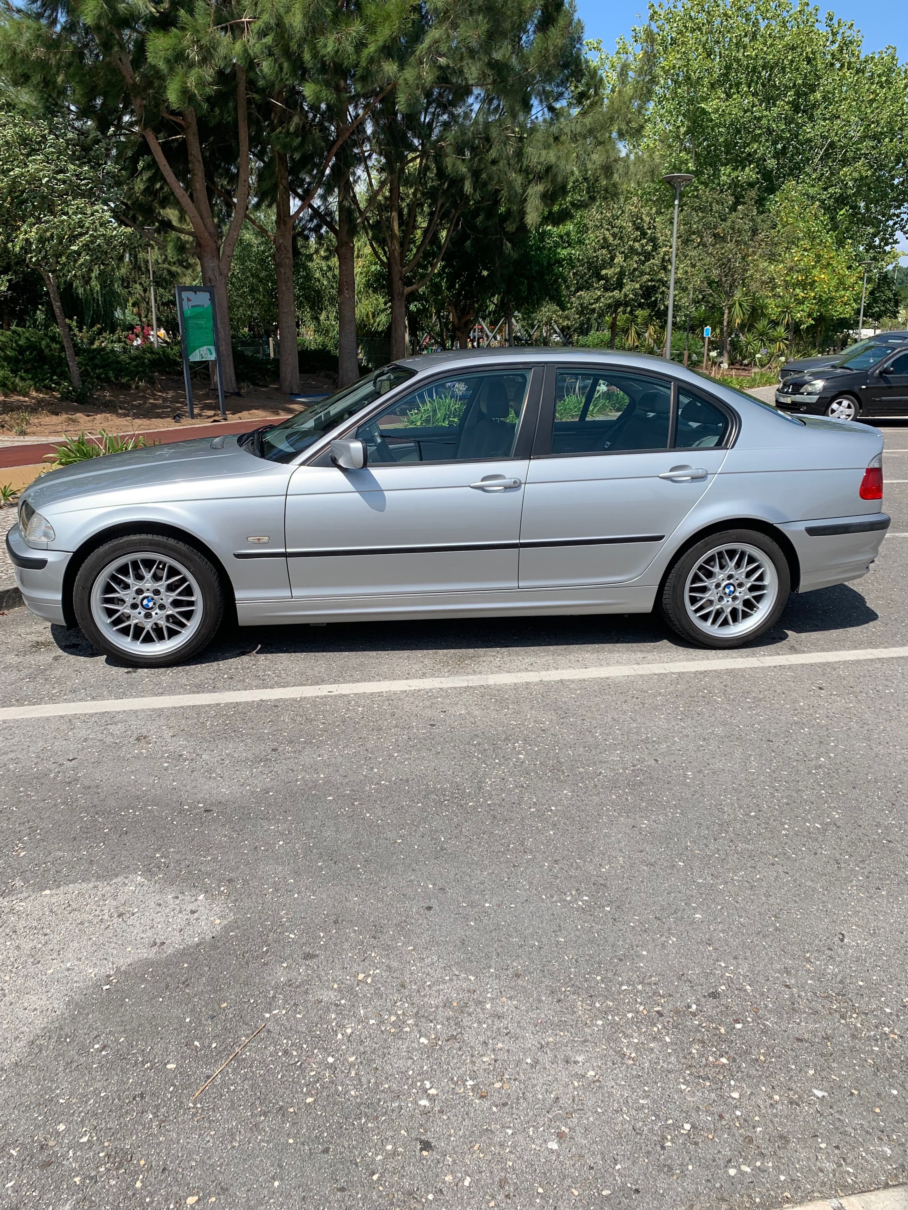 BMW S.3 muito bom estado