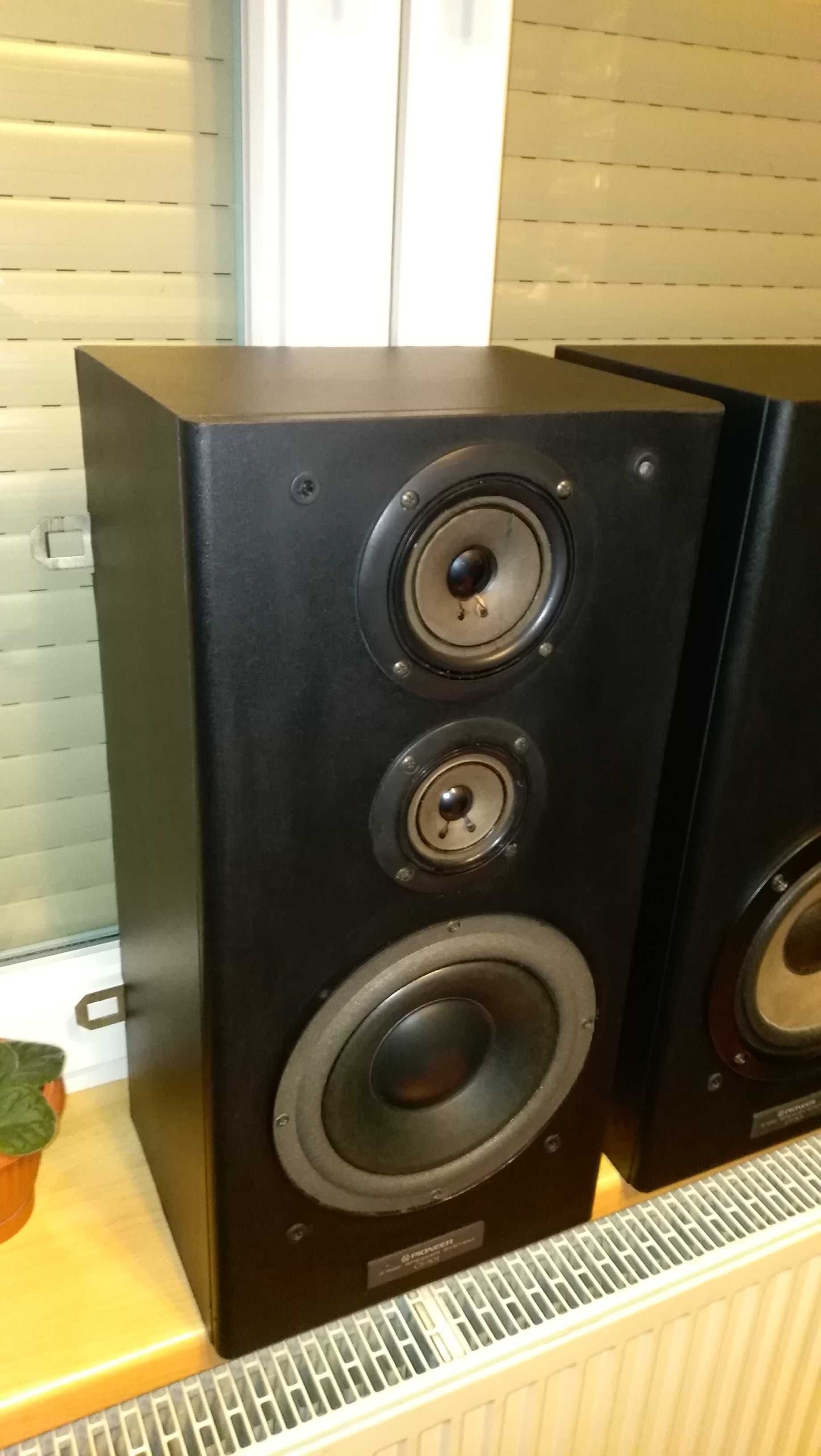 Kolumny PIONEER CS-301 w ładnym stanie i sprawne