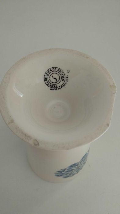 Jarras e castiçal antigos