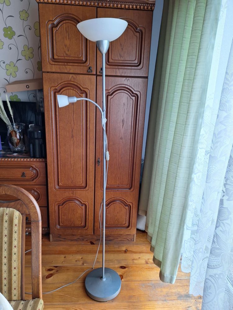 Sprzedam lampe stojącą