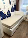 Łóżko FLEKKE (IKEA) z 2 szufladami + materace Vannareid - STAN IDEALNY