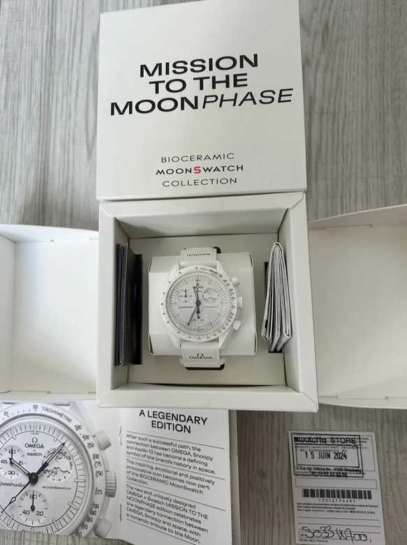 Swatch x Omega Bioceramic Moonswatch Mission To Moonphase Snoopy