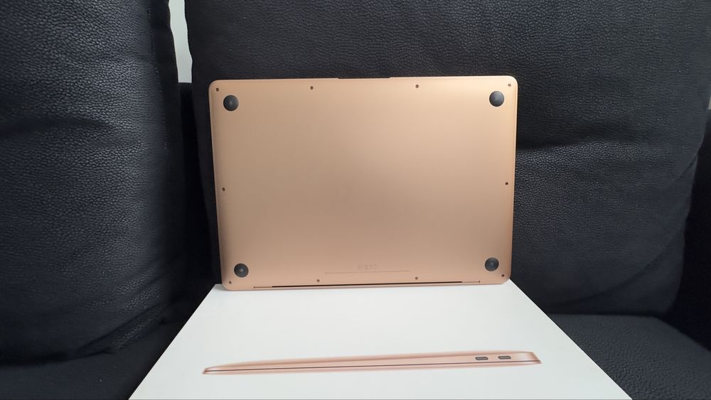 Macbook air M1 /8 gb ram/Ssd 256 gb PINK