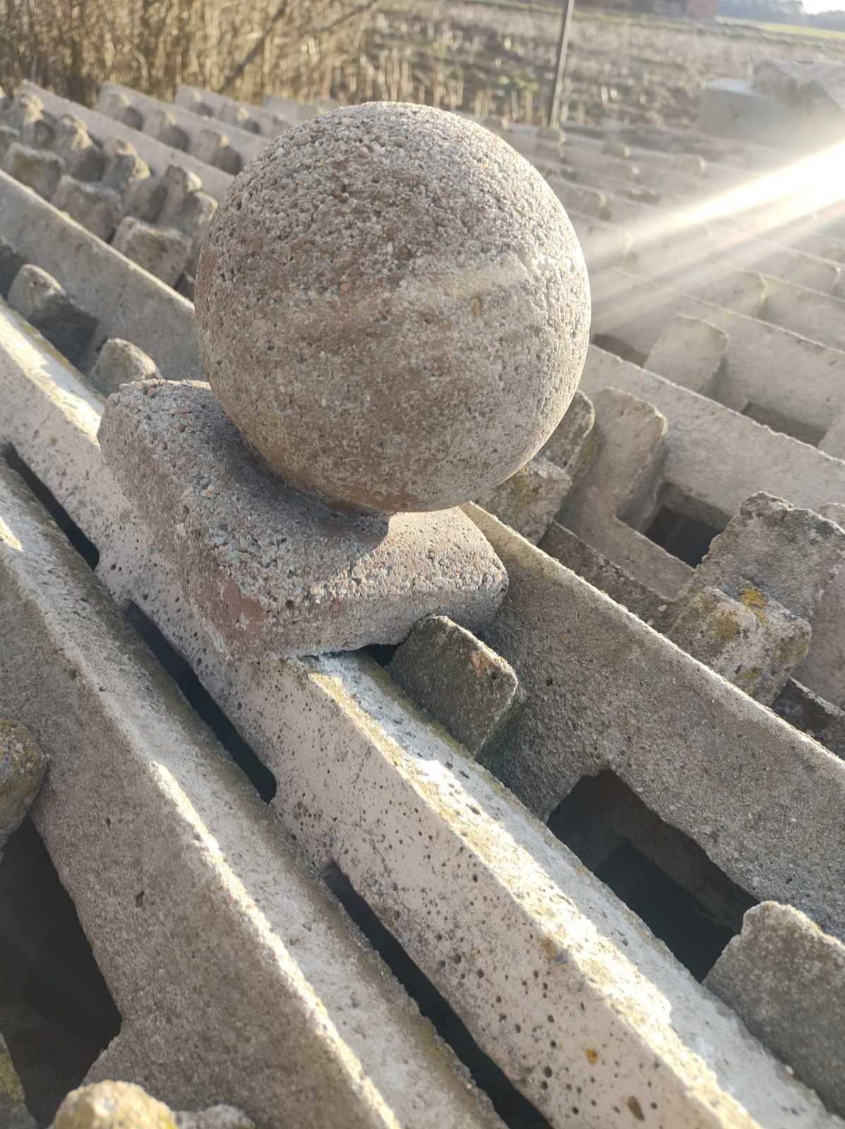 Kule na słupki betonowe