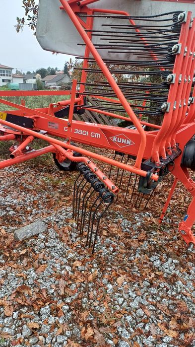 Juntador de feno kuhn