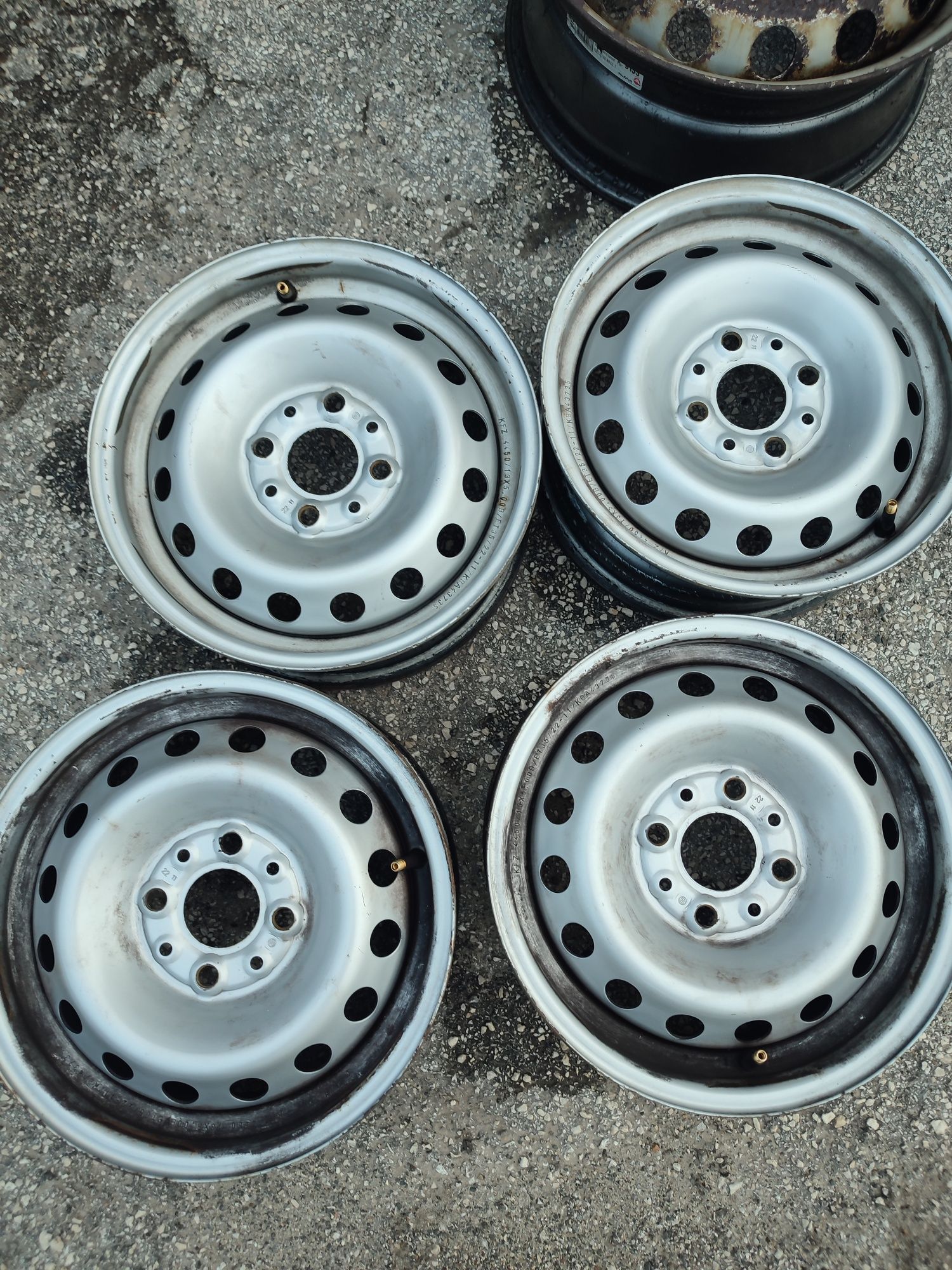 Komplet felg stalowych do Fiata 13" 4x98 5J et35  osadzenie 58.1.