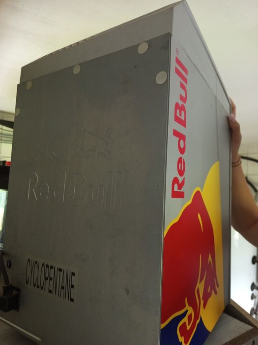 Lodówka Red Bull