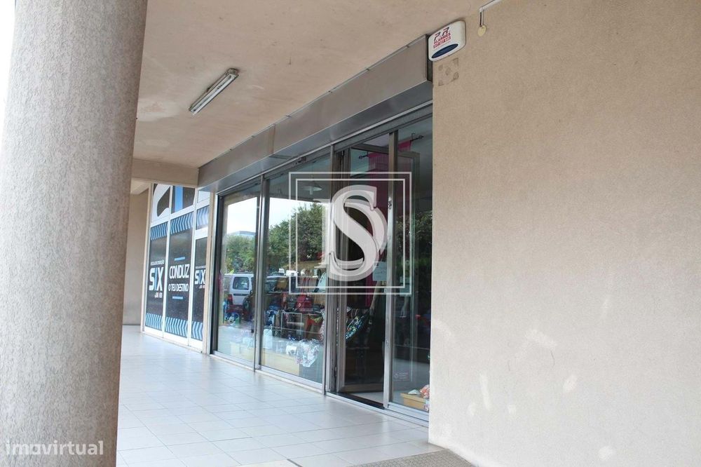 Loja em Vila Cova da Lixa