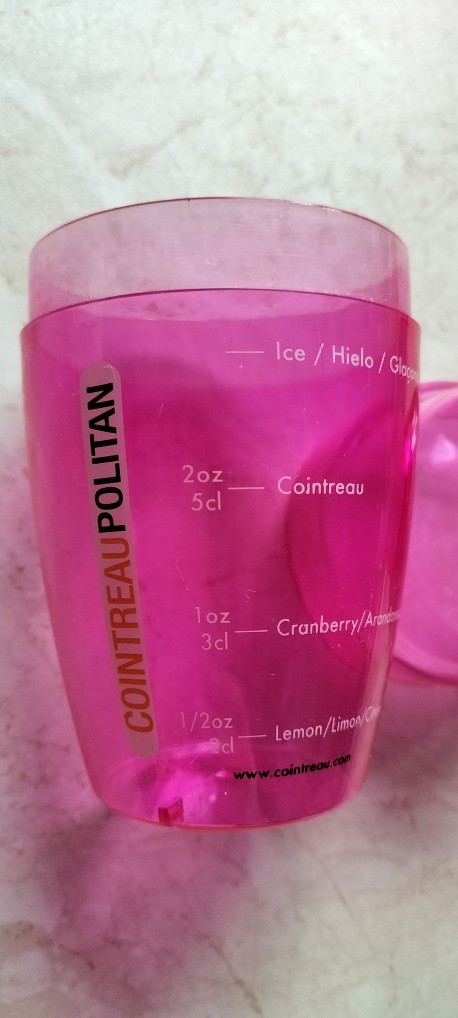 Shaker do drinków napojów Cointreau Cointreaupolitan różowy PVC