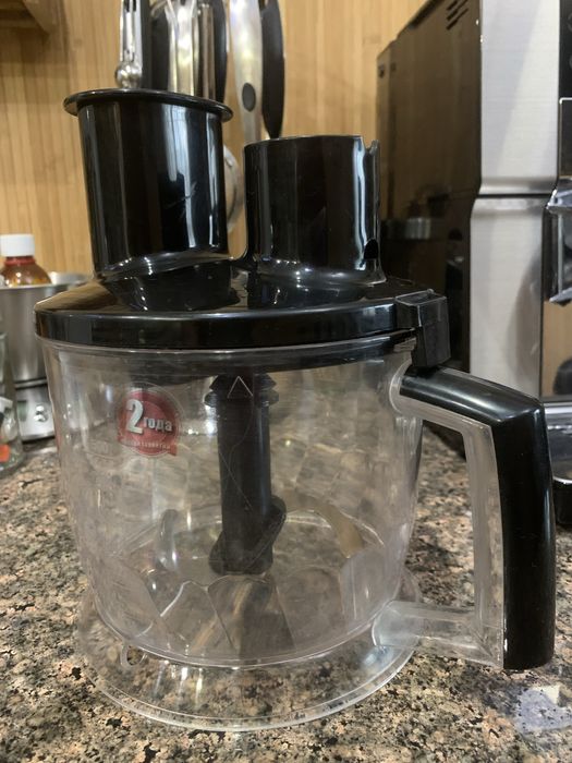 Чаша с крышкой и ножом от блендера Philips