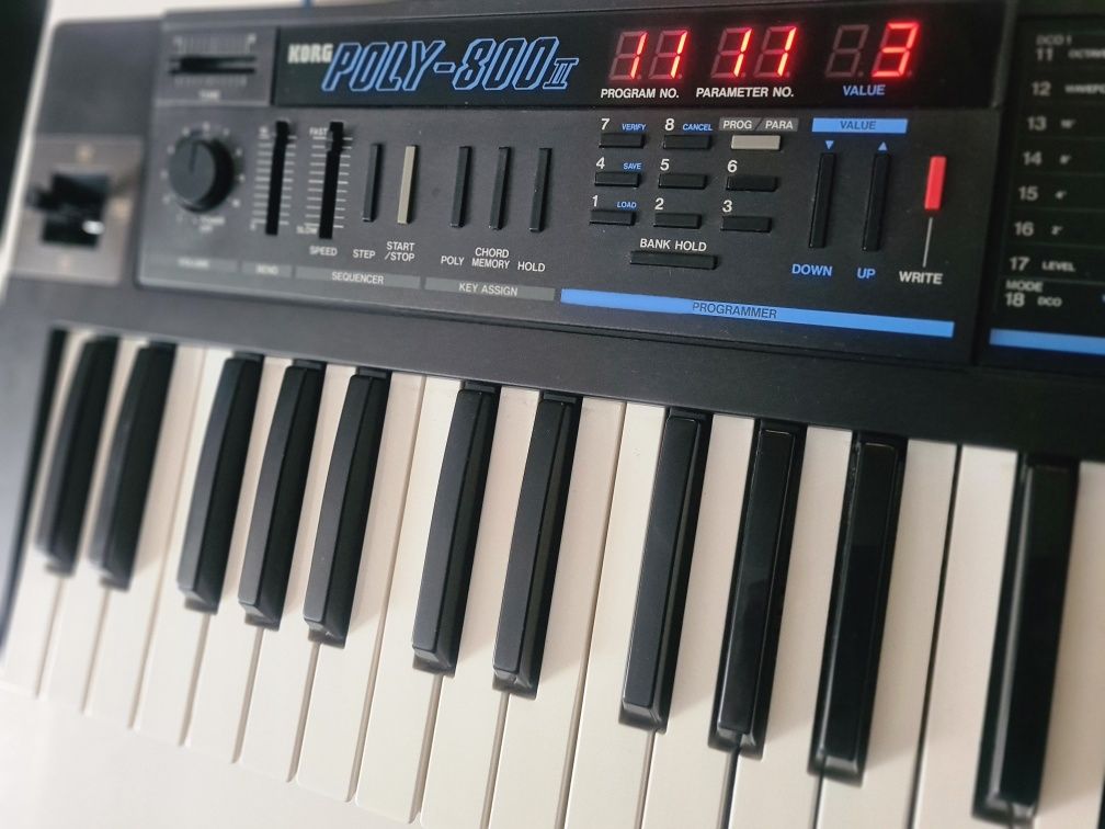 Korg Poly 800 MKII Analog!