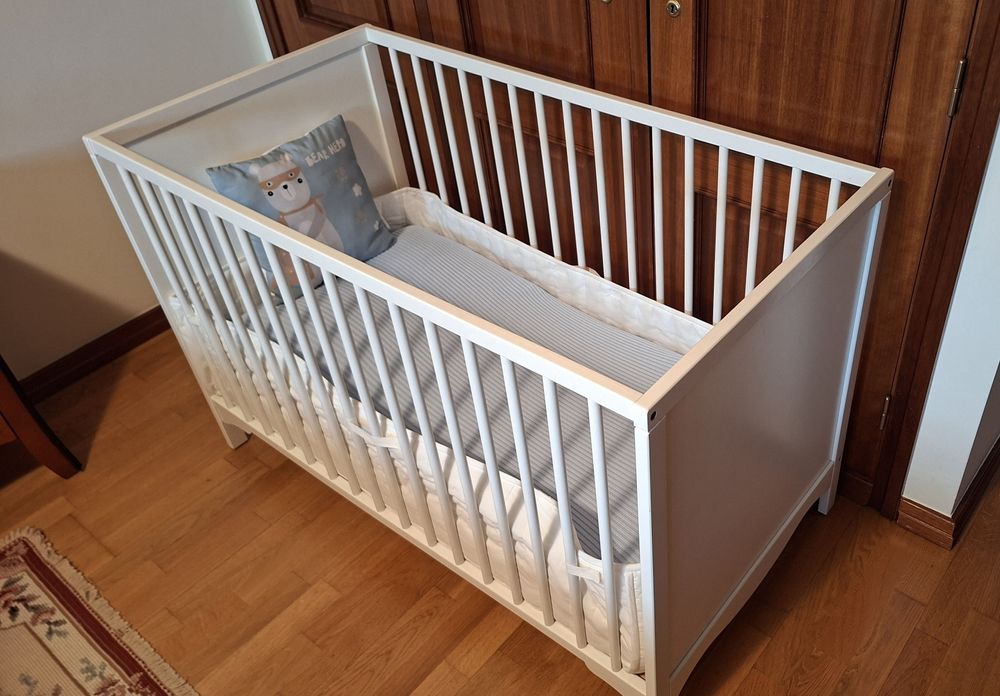 Berço com colchão