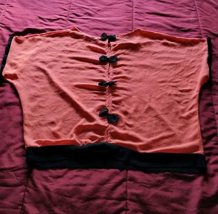 Blusa tecido tipo seda cor laranja com detalhes elegantes