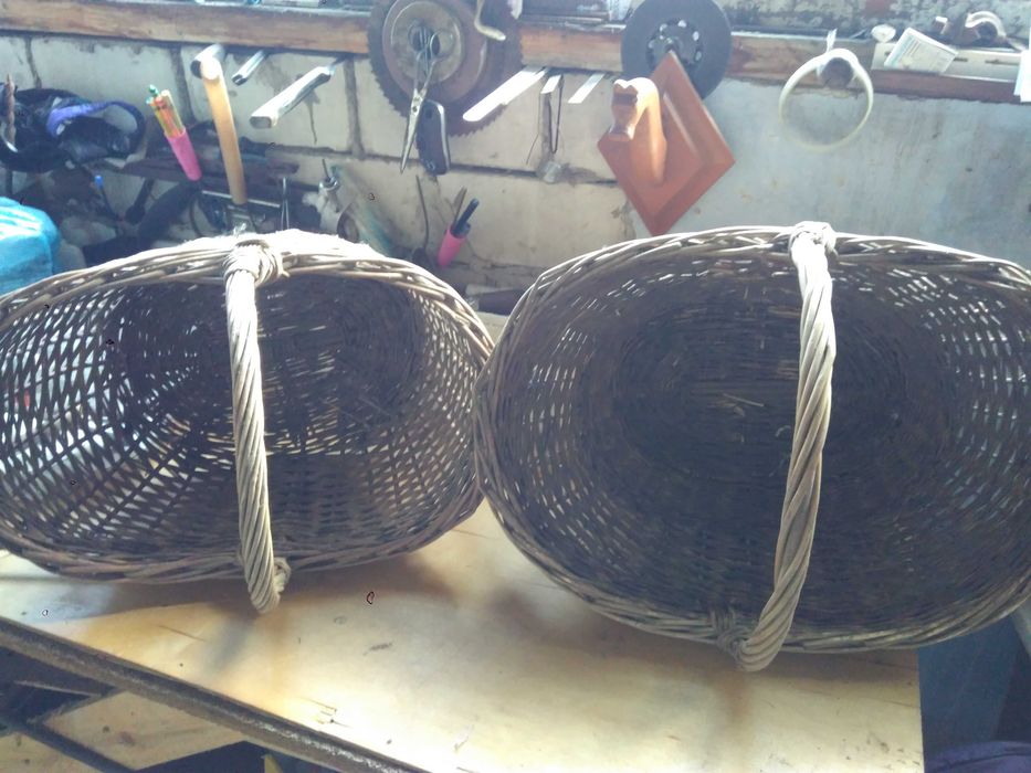 Корзины большие из лозы.Винтаж.Можно для декора.Хорошее состояние