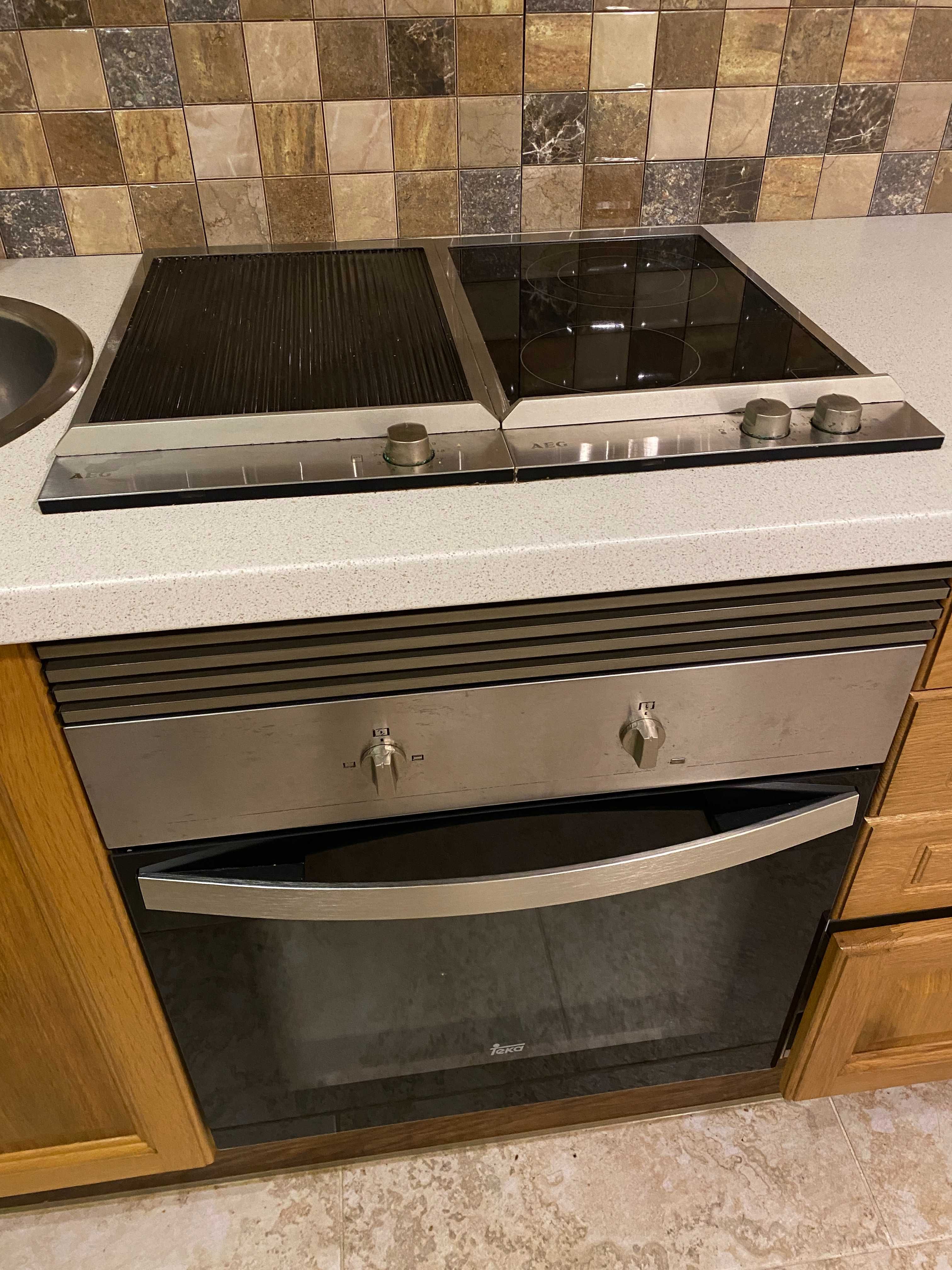 Conjunto Forno Teka + Placa Elétrica AEG + Grelhador AEG