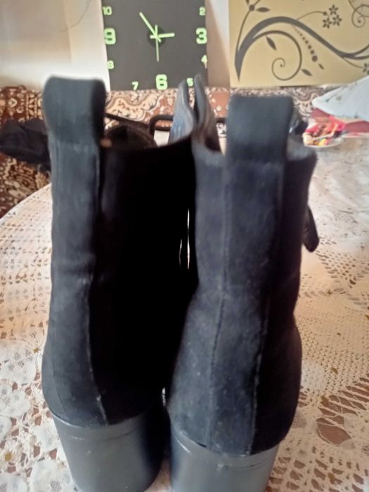 Продам жіночі черевики з Італії.