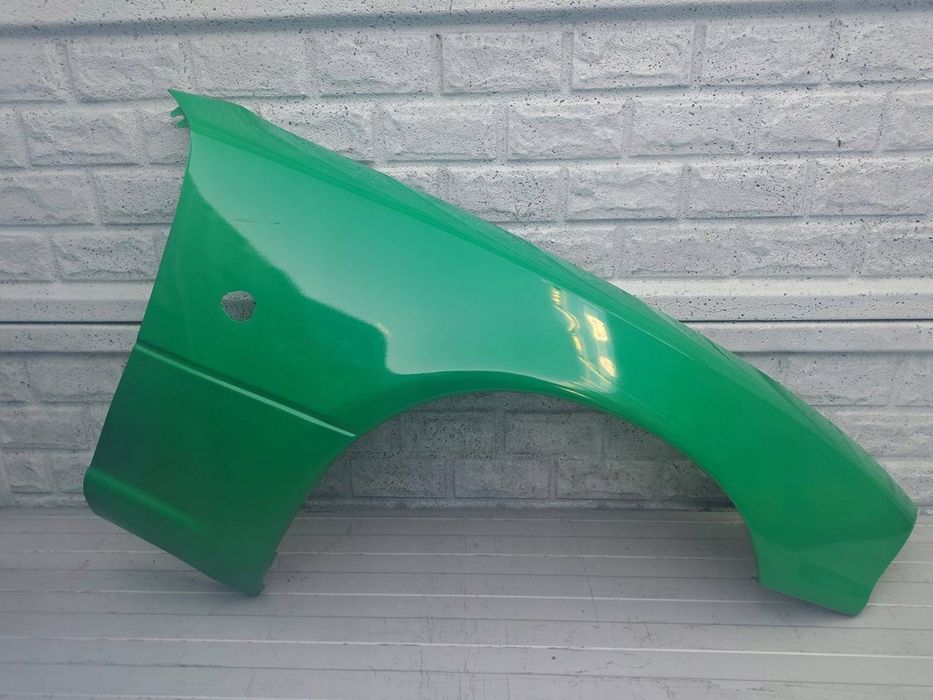 BŁOTNIK PRZEDNI PRAWY MAZDA MX5 1989-1998 MIATA