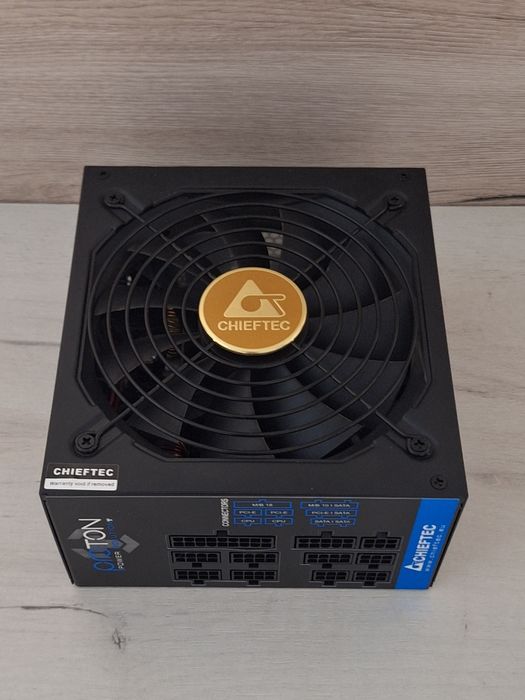 Chieftec Proton BDF-1000C блок живлення