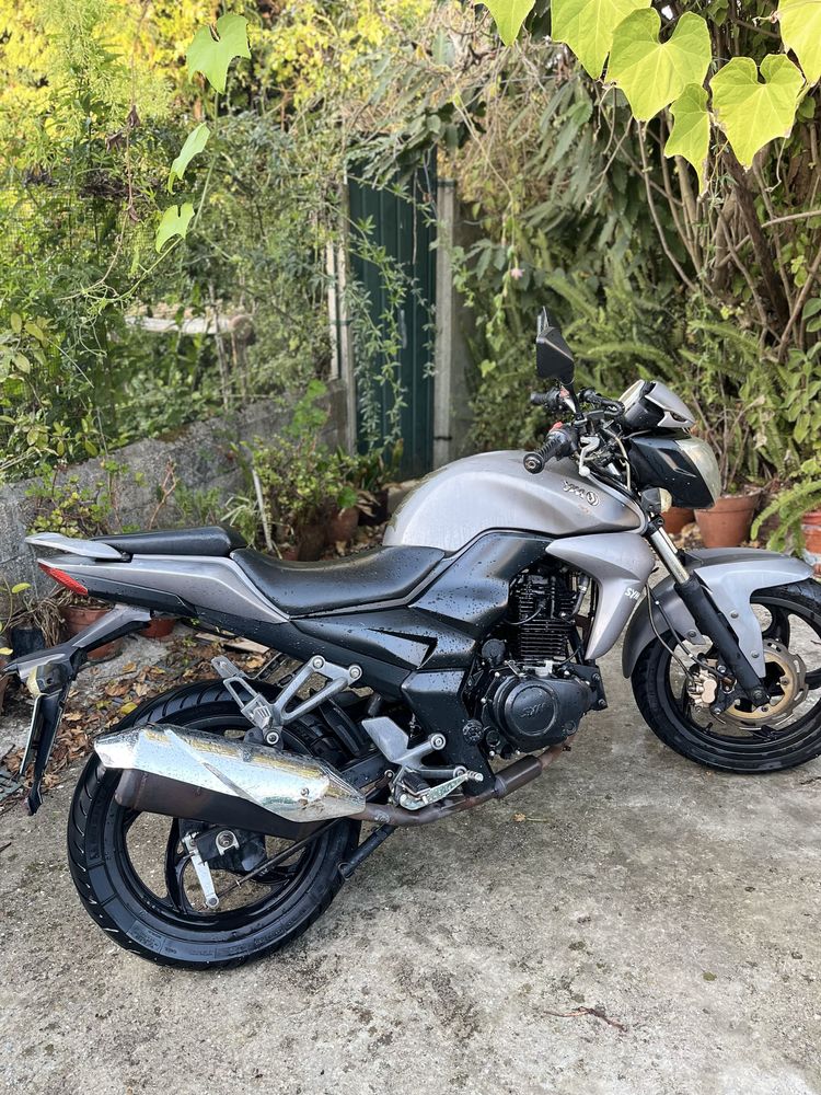 Mota Modelo SYM 125cm 24000 quilometros