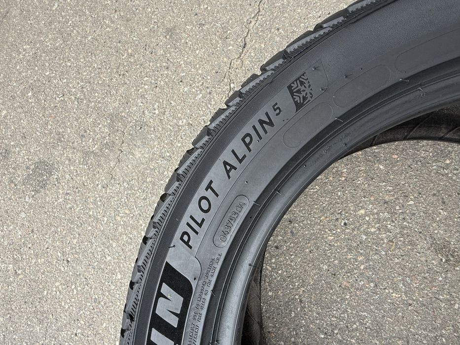 Шини 245/45R18-2шт Michelin