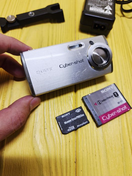 Компактный фотоапарат Sony Cyber-shot DSC-L1 ( 4,1 мр)