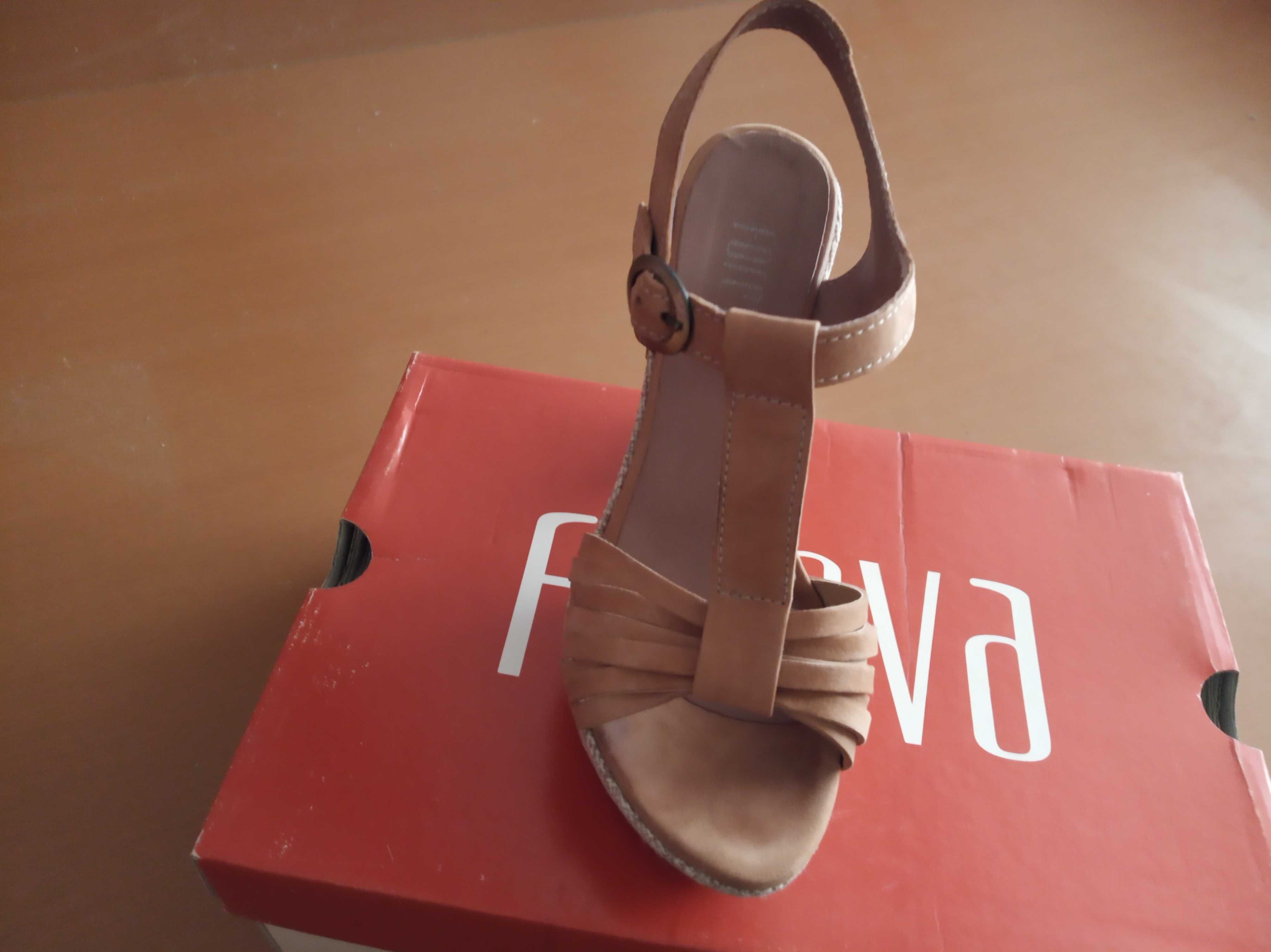 Sapatos Sandália com salto Foreva n° 36, como novas. Oeiras