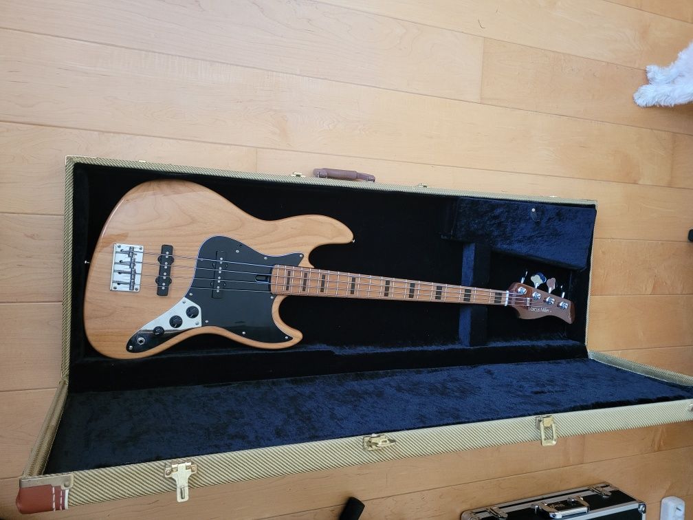 Bas Sire Marcus Miller v5 + fralin + hard case
