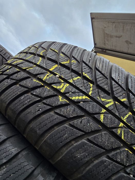 205/60R16 Bridgestone Blizzak LM005