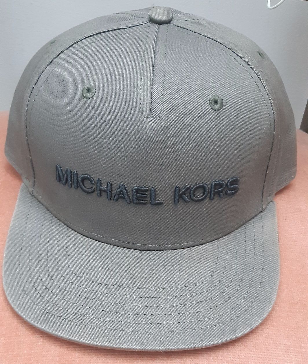 Boné Michael Kors