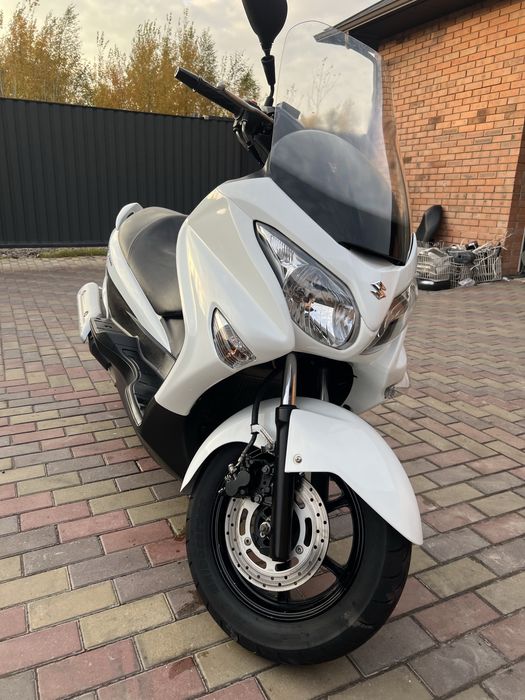 скутер Suzuki Burgman 200 без пробігу по Україні з Японії